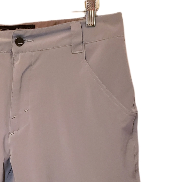 Oakley Shorts Zip Flat Front Pale Grey Size 30W - Picture 4 of 5